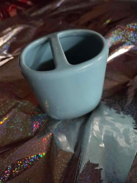 Photo of free toothbrush holder (Manville) #1