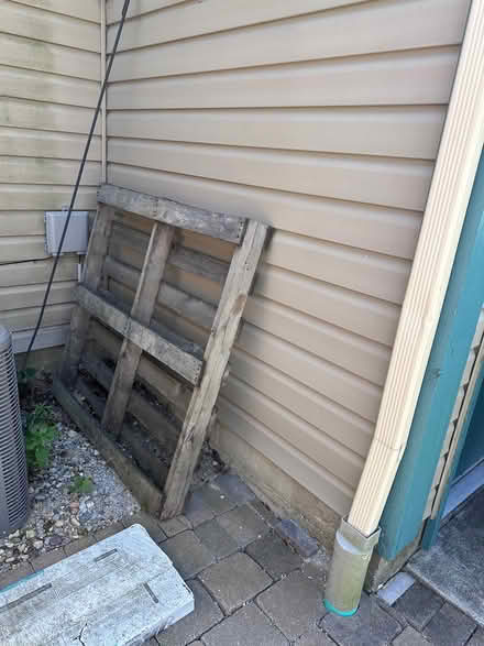 Photo of free Wood Pallets (Valpo city limits) #2