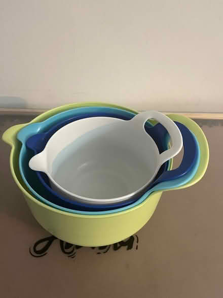 Photo of free Set Mixing Bowls (Upper West Side) #1