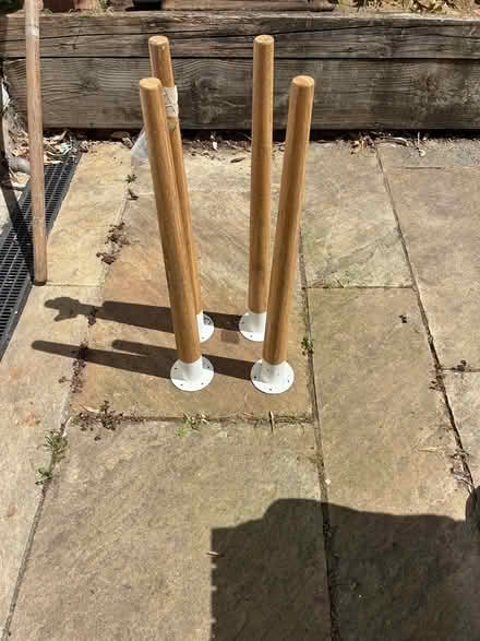 Photo of free 4 table legs with screws (Hackney E9) #1