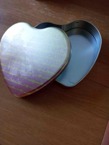 Photo of free Heart Shaped Tin (Welling DA16) #2