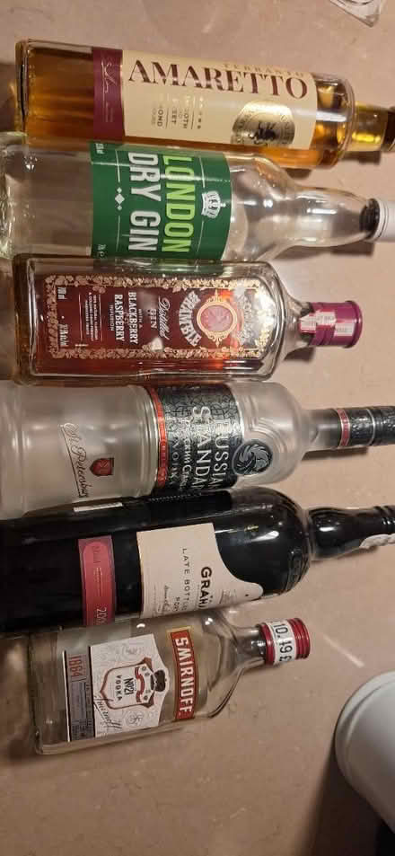 Photo of free Multiple drink bottles (TW8) #1