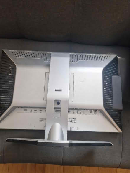 Photo of free 2x dell 24inch monitors (chesham HP5) #3