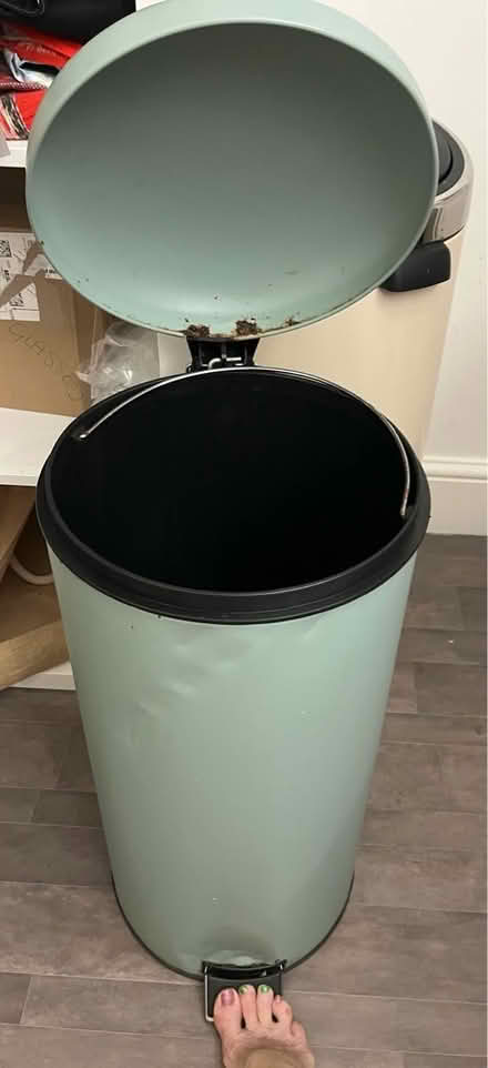 Photo of free Kitchen Pedal bin (TN38 west hill road) #3