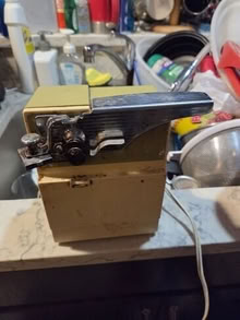 Photo of free Re offer: Can opener and knives sharpener #1