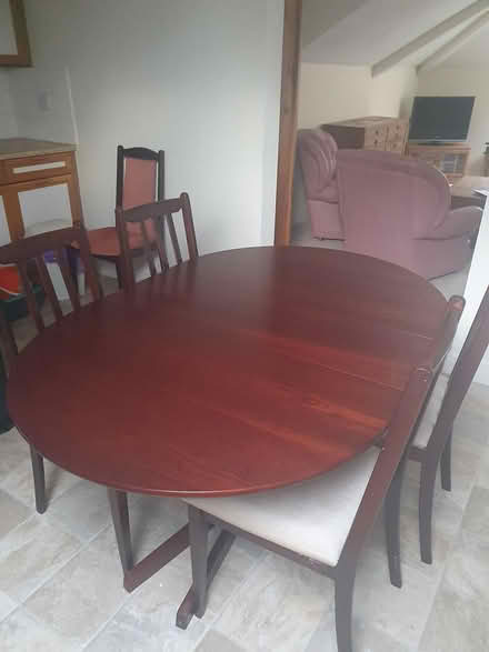 Photo of free Sofa & Chairs, Table & Chairs (Kings Langley WD4) #3
