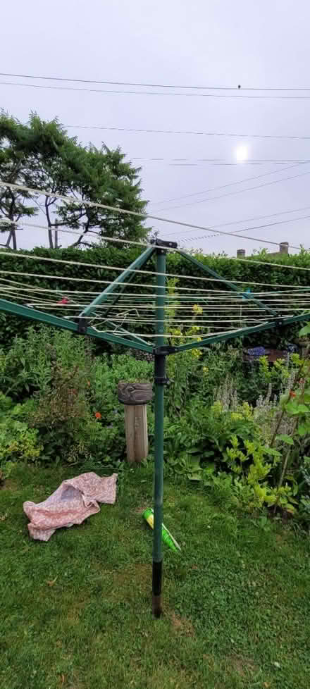 Photo of free Rotary clothesline (Chalford Hill) #2