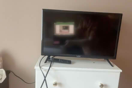 Photo of free 24 inch Vizio TV (Western Dearborn) #1