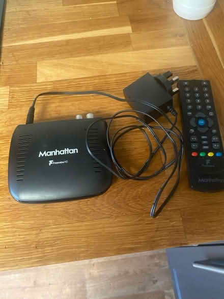 Photo of free Manhattan free view box (Witney OX28) #1