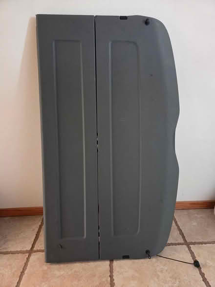 Photo of free Cargo Cover From 2011 Audi Q5 (South Parker) #1