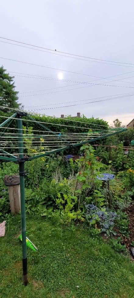 Photo of free Rotary clothesline (Chalford Hill) #4