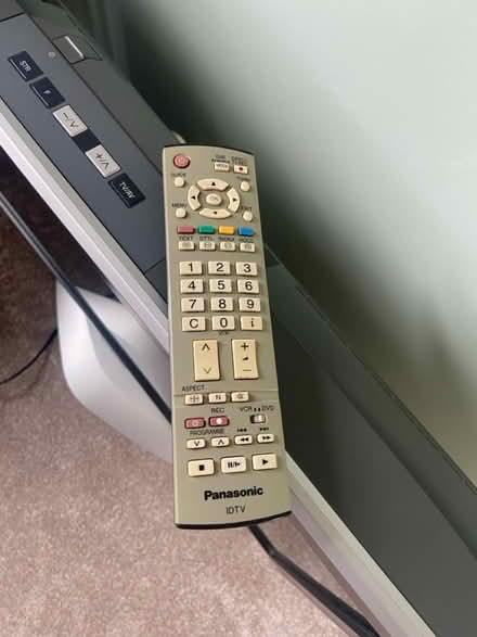 Photo of free TV - old but working (DE21 Chaddesden) #3