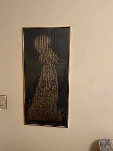 Photo of free Standing woman (Teaneck, NJ) #1