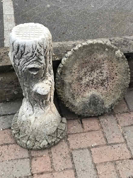 Photo of free Garden birdbath (Cheney Manor SN2) #1