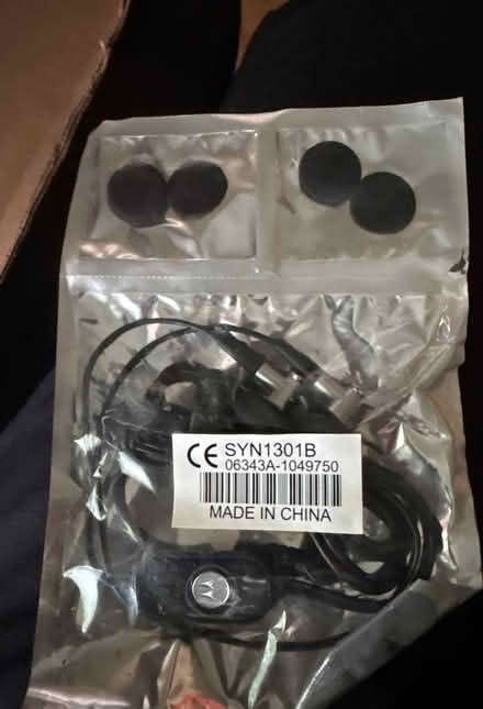 Photo of free Motorola wired earbuds (Croton-on-Hudson) #1