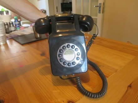 Photo of free Replica classic landline telephone (Springbourne BH1) #1