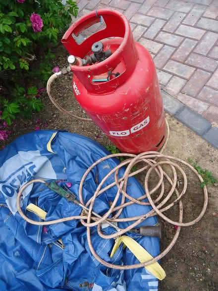 Photo of free FLO GAS 19 kg empty propane cylinder with torch & long (Willingdon BN20) #3