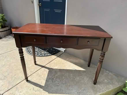 Photo of free Small desk (Monta Loma Mountain View) #1