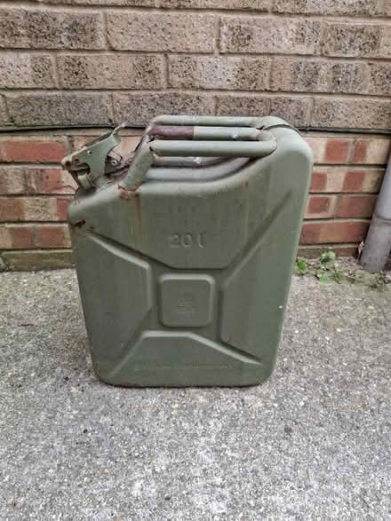 Photo of free 20litre jerry can (Pakefield NR33) #2