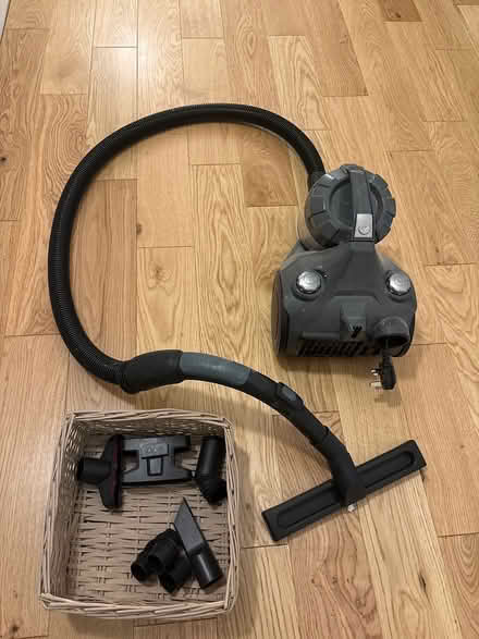 Photo of free vacuum machine (West End G3) #1
