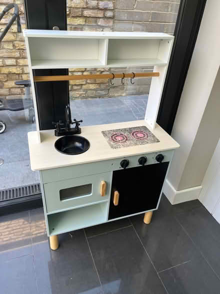 Photo of free Play kitchen (Highbury Barn N4) #1