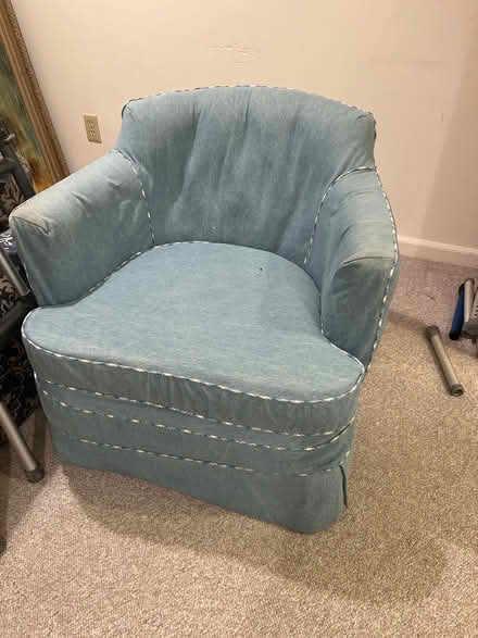Photo of free Chair (Oradell) #1