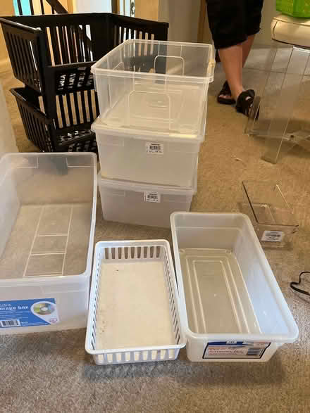Photo of free Plastic storage bin (Teaneck, NJ) #1