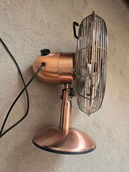 Photo of free Metal fan (IG6 3s) #2