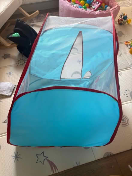 Photo of free Kids pop up tent (Bromley common, BR2) #4