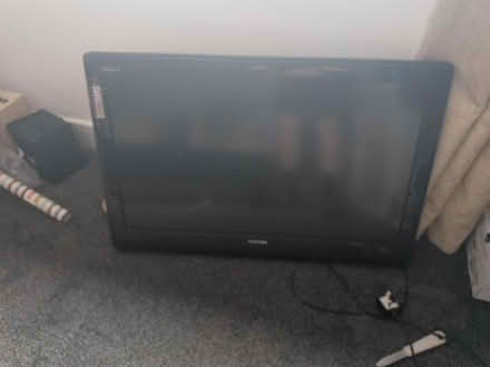 Photo of free Toshiba 32-in tele (Cross Green LS9) #1