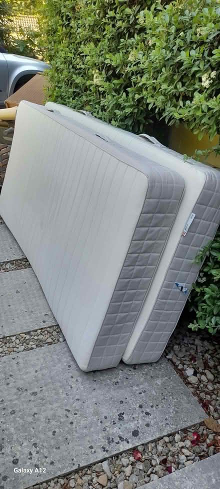 Photo of free 2 Divan bed bases and mattresses (Pinfarthings GL5) #3