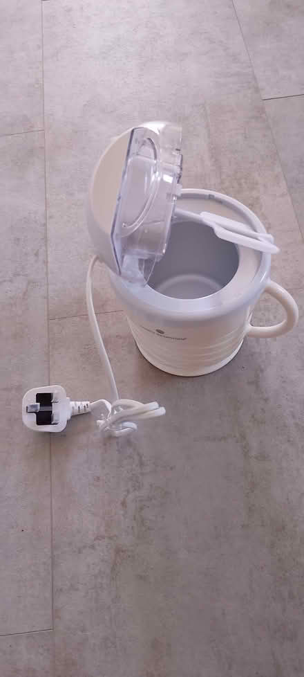 Photo of free Mini ice-cream maker (Emmbrook RG41) #1