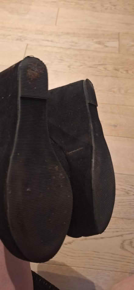 Photo of free Uk no 2 boots (TW8) #3