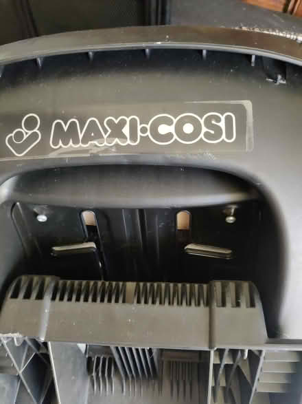Photo of free Maxi -cosi toddlers car seat (Tydd St Giles) #2