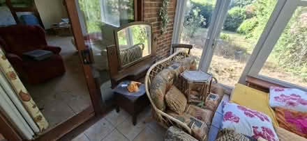 Photo of free vanity mirror desk (Shere) #1