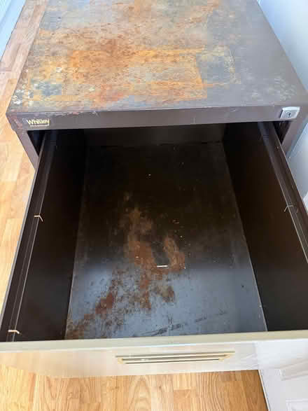 Photo of free 2 drawer metal filling cabinet (Shirley, Croydon) #2