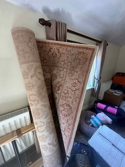 Photo of free Large Rug (Mentmore road LU7) #2