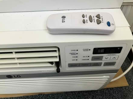 Photo of free Window air conditioning unit (Downtown Olympia) #1