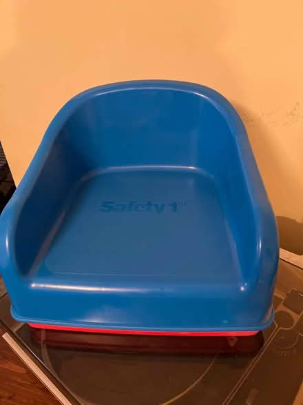 Photo of free Safety first booster seat (Teaneck, NJ) #1
