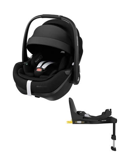 Photo of Newborn car seat (NN10) #1