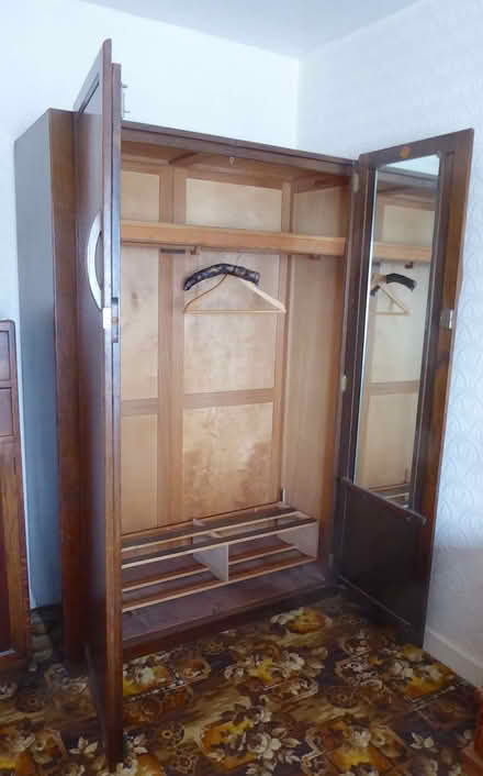 Photo of free Large wardrobe (Malvern Link WR14) #4