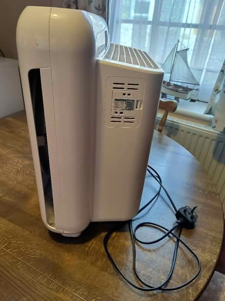 Photo of free Coway Air Purifier (Little Longstone DE45) #2