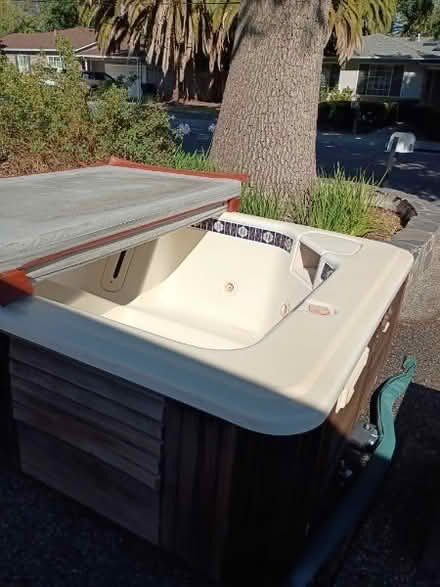 Photo of free Working 30 Y.O. Hot Springs Hot Tub (Near downtown Pleasant Hill) #3