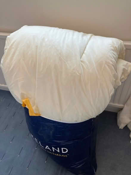 Photo of free King size duvet (Lamorbey DA15) #3