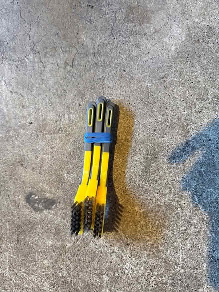 Photo of free 3 Small wire brushes (Terra Linda) #1