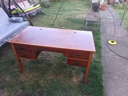 Photo of free desk (Altofts WF6) #1