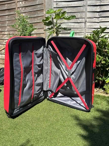 Photo of free Celini suitcase (SW208BW) #3