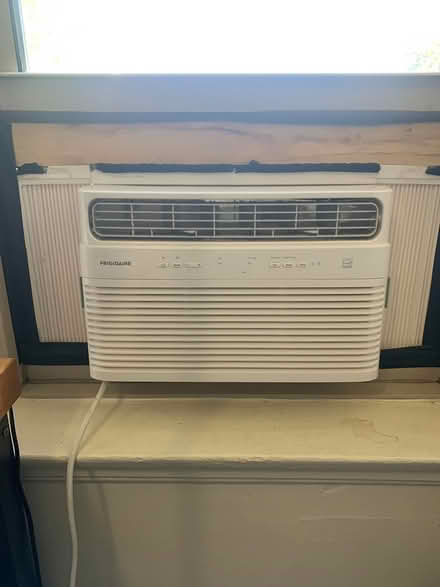Photo of free Window AC (Hyde Park) #1