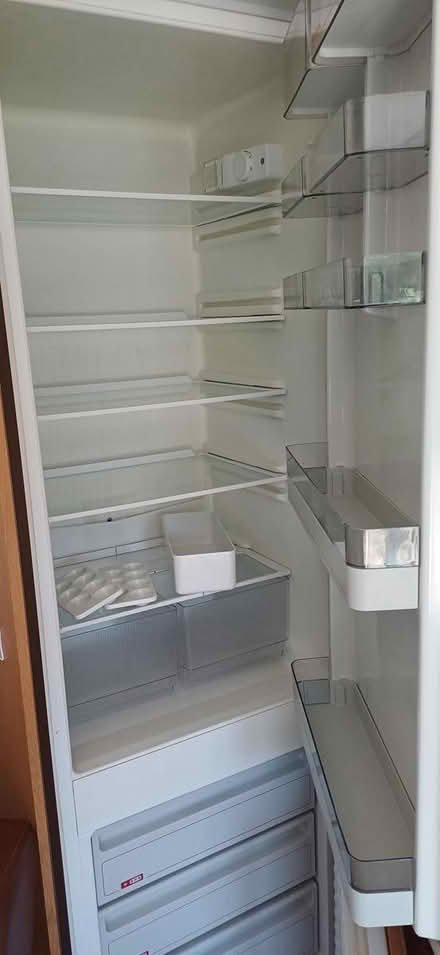 Photo of free Neff integrated fridge freezer (Chinnor / Radnage OX39 4) #1