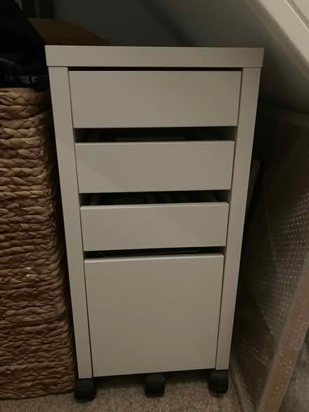 Photo of free IKEA micke drawer unit white (HP1) #1